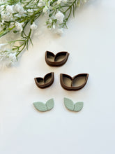 Load image into Gallery viewer, Leaves Polymer Clay Cutter