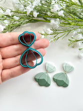 Load image into Gallery viewer, Duo Scalloped Dangle Polymer Clay Cutter Set