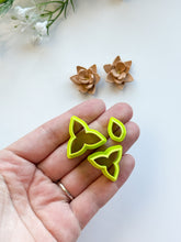 Load image into Gallery viewer, Flower Builder #6 Polymer Clay Cutter Set