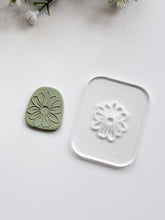 Load image into Gallery viewer, Daisy Acrylic Texture Tile | Acrylic Embossing Stamp