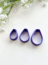 Load image into Gallery viewer, Round Drop with Drill Guides Polymer Clay Cutter