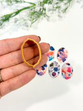 Load image into Gallery viewer, Elegant Frame Polymer Clay Cutter