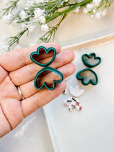 Load image into Gallery viewer, Organic Floral Set Dangle Polymer Clay Cutter Set