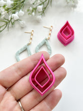 Load image into Gallery viewer, Pointy Donut Bezel Polymer Clay Cutter