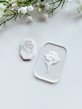 Load image into Gallery viewer, Flower #1 Acrylic Texture Tile | Acrylic Embossing Stamp