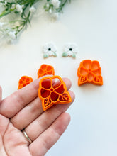 Load image into Gallery viewer, Flower with Leaves Spring Polymer Clay Cutter