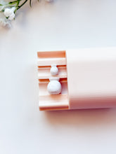 Load image into Gallery viewer, Vase Bead Roller