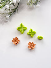 Load image into Gallery viewer, Flower Builder #4 Dahlia Flower Polymer Clay Cutter Set