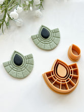 Load image into Gallery viewer, Macrame Drop Bezel Polymer Clay Cutter