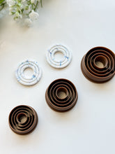 Load image into Gallery viewer, Extruded Circle Polymer Clay Cutter