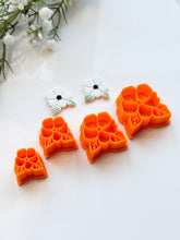 Load image into Gallery viewer, Flower with Leaves Spring Polymer Clay Cutter