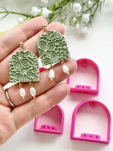 Load image into Gallery viewer, Regular Arch with Drill Guides Polymer Clay Cutter