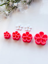 Load image into Gallery viewer, Spring Flower #2 Spring Polymer Clay Cutter