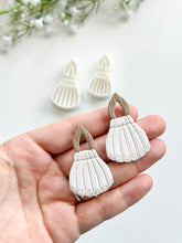 Load image into Gallery viewer, Pointy Macrame Dangle Polymer Clay Cutter