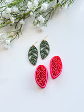 Load image into Gallery viewer, Tropical Leaf Detailed Polymer Clay Cutter