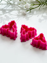 Load image into Gallery viewer, Triple Holly Leaf Polymer Clay Christmas Cutter