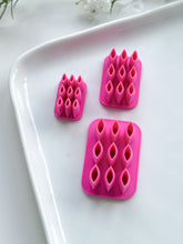 Load image into Gallery viewer, Skinny Leaf Cluster Polymer Clay Cutters