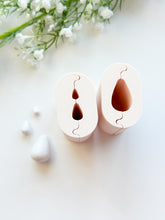 Load image into Gallery viewer, Tear Drop Bead Roller