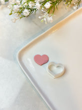 Load image into Gallery viewer, Organic Chunky Heart Polymer Clay Cutter