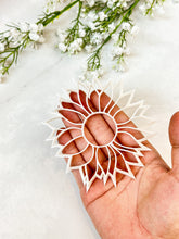 Load image into Gallery viewer, Sunflower Trinket Dish Clay Cutter