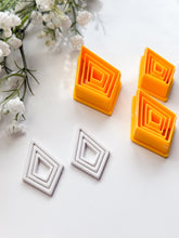 Load image into Gallery viewer, Extruded Diamond Polymer Clay Cutter