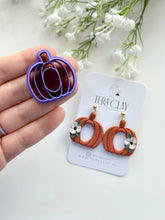 Load image into Gallery viewer, Pumpkin Donut Detailed Polymer Clay Cutter