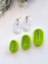 Load image into Gallery viewer, Extruded Oval Polymer Clay Cutter