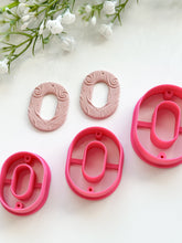 Load image into Gallery viewer, Oval Regulat Donut with Drill Guides Polymer Clay Cutter