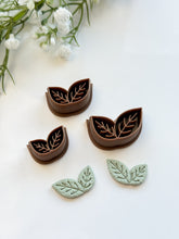 Load image into Gallery viewer, Leaves Detailed Polymer Clay Cutter