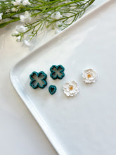 Load image into Gallery viewer, Flower Builder #1 Polymer Clay Cutter Set