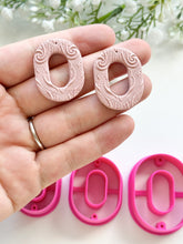 Load image into Gallery viewer, Oval Regulat Donut with Drill Guides Polymer Clay Cutter