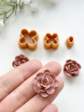 Load image into Gallery viewer, Flower Builder #3 Polymer Clay Cutter Set