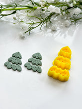 Load image into Gallery viewer, Christmas Tree Set Triple with Drill Guides Polymer Clay Cutter