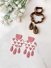 Load image into Gallery viewer, Scalloped Quadruple Dangle Polymer Clay Cutter Set