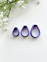 Load image into Gallery viewer, Round Drop with Drill Guides Polymer Clay Cutter