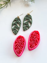 Load image into Gallery viewer, Tropical Leaf Detailed Polymer Clay Cutter