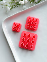 Load image into Gallery viewer, Drop Leaf Cluster Polymer Clay Cutters