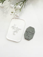Load image into Gallery viewer, Leafy Heart Acrylic Texture Tile | Acrylic Embossing Stamp