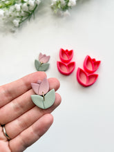 Load image into Gallery viewer, Tulip & Leaves Set Detailed Polymer Clay Cutters