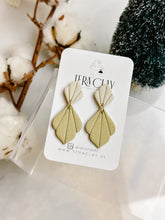 Load image into Gallery viewer, The Makayla in Yellow Sand