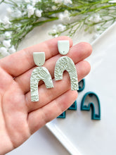 Load image into Gallery viewer, Duo Organic Cane with Drill Guides Mirrored Dangle Polymer Clay Cutter Set
