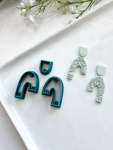 Load image into Gallery viewer, Duo Organic Cane with Drill Guides Mirrored Dangle Polymer Clay Cutter Set