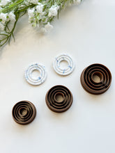 Load image into Gallery viewer, Extruded Circle Polymer Clay Cutter