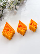 Load image into Gallery viewer, Extruded Diamond Polymer Clay Cutter