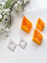 Load image into Gallery viewer, Extruded Diamond Polymer Clay Cutter
