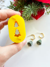 Load image into Gallery viewer, Christmas Tree Bead Roller