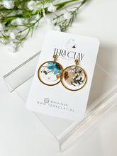 Load image into Gallery viewer, The Dried Flower Dangles 01