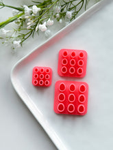 Load image into Gallery viewer, Egg-shaped Petal Cluster Polymer Clay Cutters
