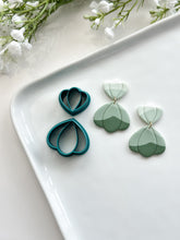 Load image into Gallery viewer, Duo Scalloped Dangle Polymer Clay Cutter Set