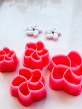 Load image into Gallery viewer, Spring Flower #1 Spring Polymer Clay Cutter